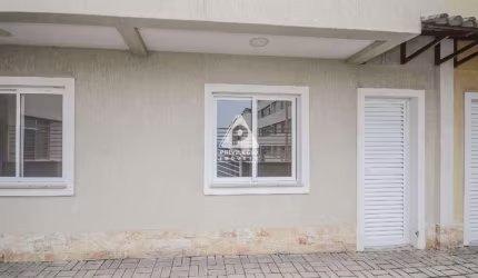 Casa triplex 1 quarto 1 suíte terraco area gourmet 1 vaga Nova Iguaçu.