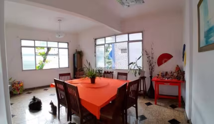 Casa Duplex - 3 quartos sendo 1 suíte