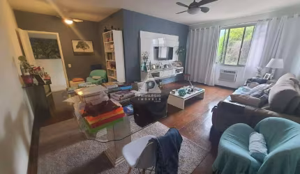Apartamento 4 quartos com dependencia ao lado da praça Edmundo Rego