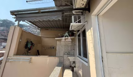 Apartamento a venda, 2 quartos, 1 banheiro social, lavanderia, 56m², Catumbi - RJ.