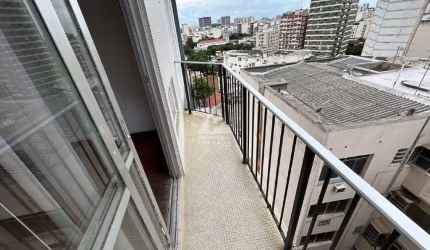 Apartamento de 2 quartos com dependência e vaga na Tijuca. Entrar e morar