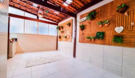 Excelente Apartamento Reformado com Área Externa, 1 Vaga a Venda no Leblon