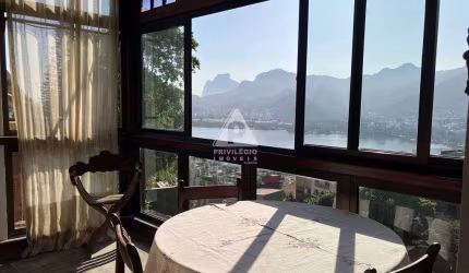 Magnífica Casa de 4 quartos com Vista para Lagoa