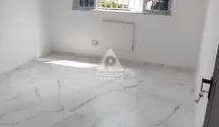 Aprt, 3qts, suite, sala ,vaga, 600 metros do metro uruguai
