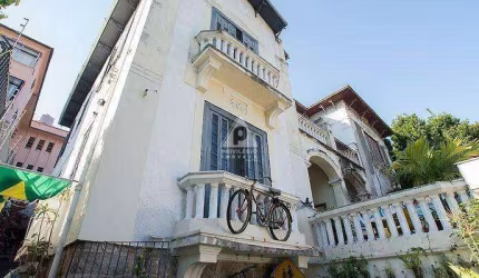 Casa com Fachada histórica, 8 quartos com área externa em Santa Teresa - Rio de Janeiro