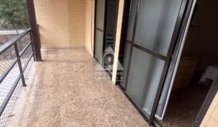Casa Triplex em condomínio na Tijuca