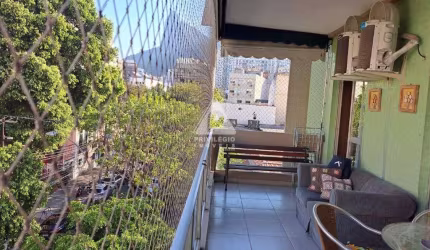 Apartmento com 3 quartos, varnda e vaga em Botafogo!