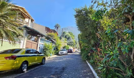 Maravilhosa Casa em Condomínio fechado na Taquara