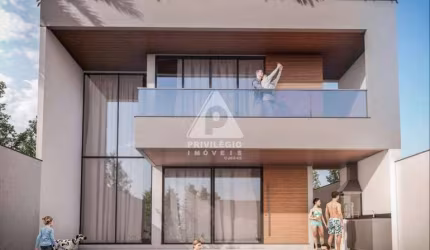 Excelente casal triplex, Condomínio Villa Blanca- Recreio dos Bandeirantes 4 suítes, piscina,sauna, área gourmet com churrasqueira.