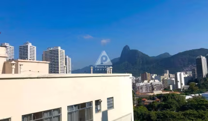 Apartamento de 2 quartos, em excelente condominio, coladinho ao shopping Rio Sul