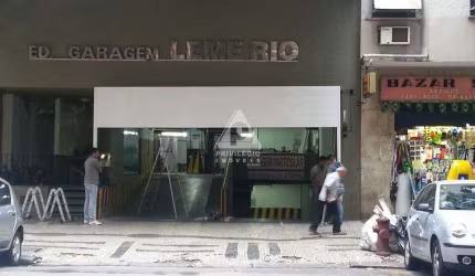 Vaga de Garagem - Box com plataforma giratória e manobrista 24 hs