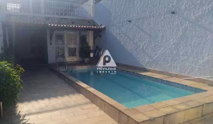 VENDO CASA 4 QUARTOS EM CAMPINHO -R.J