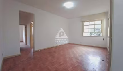 Apartamento de 2 Quartos à venda na Glória!