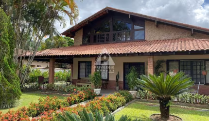 CASA LINEAR DE 700M2 COM 5 QUARTOS SENDO 2 SUÍTES EM VARGEM GRANDE