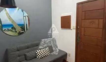 Conjugado à venda, Centro - RIO DE JANEIRO/RJ
