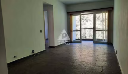 2 quartos sendo 1 suite, varanda, vista verde, vaga, infraestrutura completa, portaria 24H