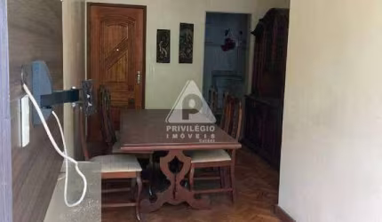 Sala e 2 quartos no coração de Laranjeiras