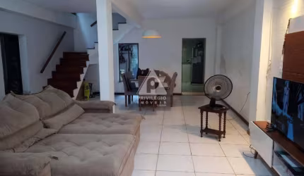 CASA DE VILA DUPLEX COM 2 QUARTOS NO JARDIM BOTÂNICO