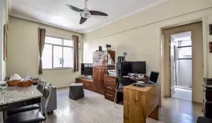 Sala e quarto, dependência completa, vaga na escritura, playground, salão de festa, churrasqueira, portaria 24H