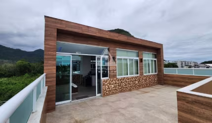 Casa com 4 Suítes 2 Vagas 450m²