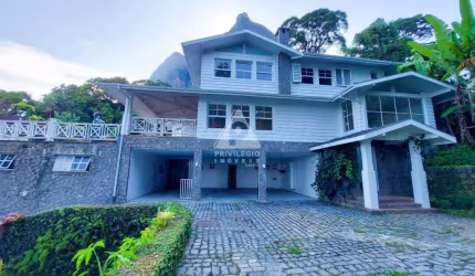 Excelente casa de alto padrão com vista mar em São Conrado, 1.700m² de terreno.