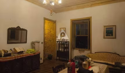 Casa á venda, 3 quartos, garagem - Santa Teresa - Rio de Janeiro.