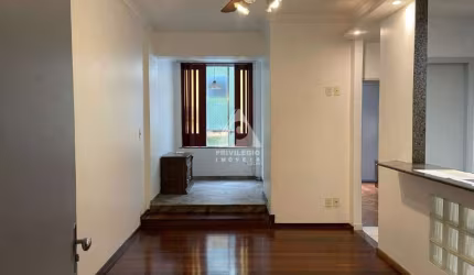 DOIS APARTAMENTOS EM COPACABANA
