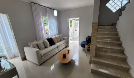 Sobrado com 1 suíte mais 2 quartos à venda em Pirabeiraba