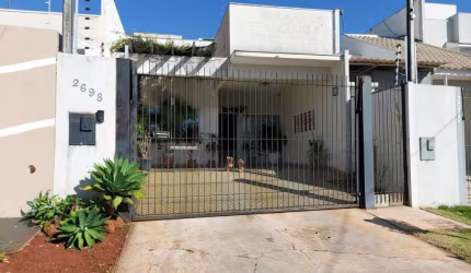 Casa com 3 quartos à venda na Rua Pioneiro João Benedito da Silva, Jardim Itália II, Maringá por R$ 510.000