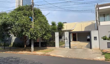 Casa com 4 quartos à venda na Rua Pioneiro Lázaro Claro da Silva, Jardim Higienópolis, Maringá por R$ 1.280.000