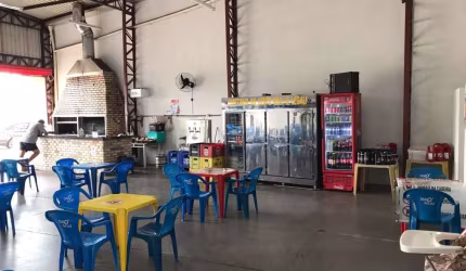 Barracão / Galpão / Depósito à venda na Avenida Mandacaru, Parque das Laranjeiras, Maringá por R$ 2.000.000