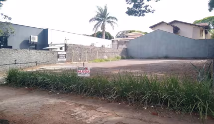 Terreno a venda  no bairro Zona 04
