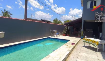 Sobrado com 3 dormitórios Frente Mar em Itanhaém .