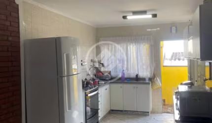 Casa Térrea de 256 m² total com Edícula nos fundos codigo: 77698