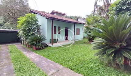 CASA Á  800 METROS DA PRAIA Á VENDA - R$ 850.000 - SAMBAQUI, FLORIANÓPOLIS - SC