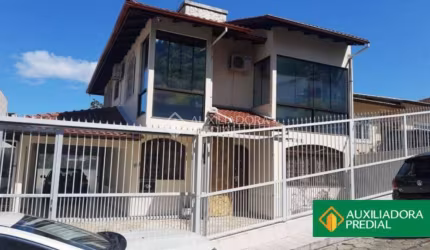 Casa com 3 quartos à venda na Rua João da Cruz Meira, 109, Trindade, Florianópolis, 256 m2 por R$ 1.850.000