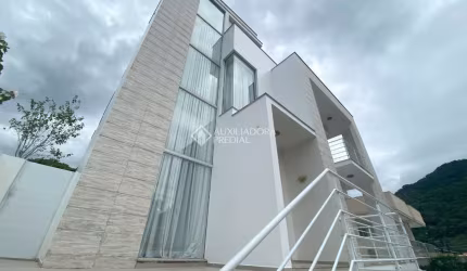 Casa com 3 quartos à venda na Rua Manoel Severino de Oliveira, 110, Lagoa da Conceição, Florianópolis, 336 m2 por R$ 3.140.000