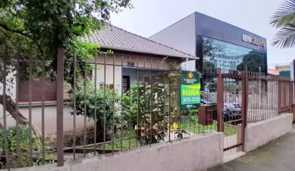 Casa com 3 quartos para alugar na Avenida Doutor Maurício Cardoso, 702, Hamburgo Velho, Novo Hamburgo, 75 m2 por R$ 5.000