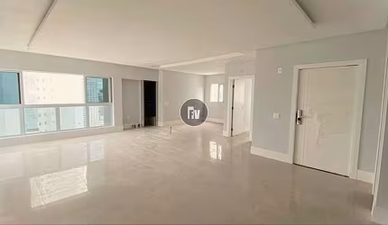 Apartamento com 3 quartos à venda na Rua Mingote Serafim, 36, Pioneiros, Balneário Camboriú por R$ 3.500.000