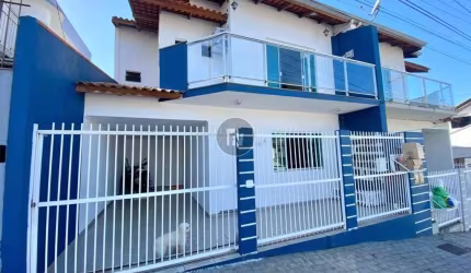 Casa em condomínio fechado com 3 quartos à venda na Rua Peru, 964, Nações, Balneário Camboriú por R$ 1.350.000
