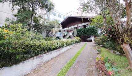 Magnífica propriedade no coração do Alto