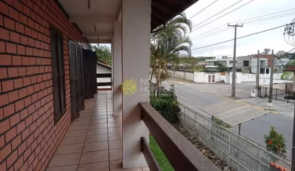 Casa proximo ao Hospital  Bethesda, com 5 dormitórios sendo uma suíte master