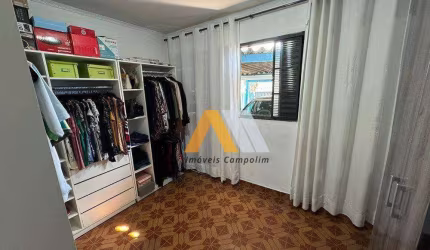 'Casa c/ Edícula em Vila Barcelona: Oportunidade Única!'