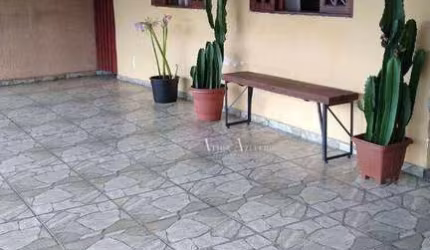 Casa Térrea com 3 Dormitórios, 152 m² de construção.