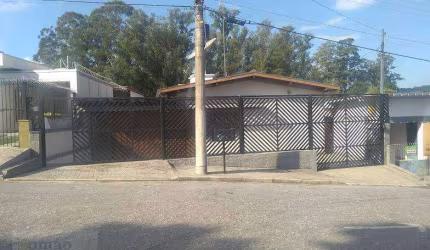 Casa com 3 dormitórios à venda, 210 m² por R$ 950.000,00 - Clube de Campo - Mairiporã/SP