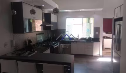 Casa com 4 dormitórios à venda, 300 m² por R$ 1.200.000,00 - Jardim Pacaembu - Jundiaí/SP