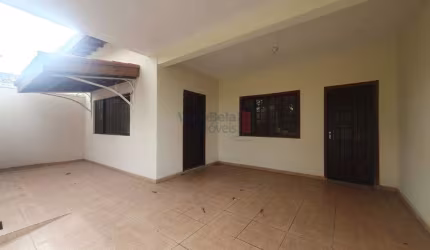 Excelente Casa para Locação na Flor do Vale com 03 quartos