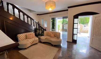 Casa em condomínio fechado com 5 quartos para alugar na Rua Suíça, 139, Nações, Balneário Camboriú, 337 m2 por R$ 13.000