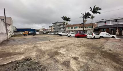 Terreno comercial para alugar na Bom Retiro, Municípios, Balneário Camboriú por R$ 10.000