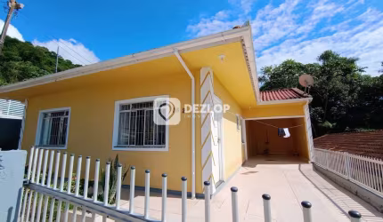 Casa à venda em Vendaval, Biguaçu - SC | Três dormitórios